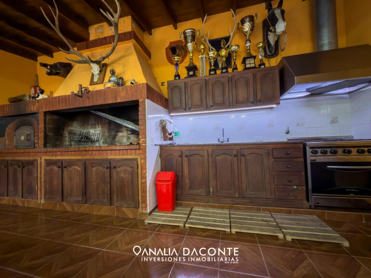 Chalet 3 amb con garage, gran quincho y jardin. San Geronimo