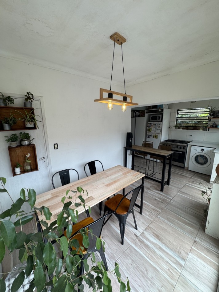 Casa 4 amb 2 baños garage jardin a pasos de Av Constitucion