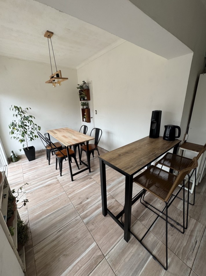 Casa 4 amb 2 baños garage jardin a pasos de Av Constitucion