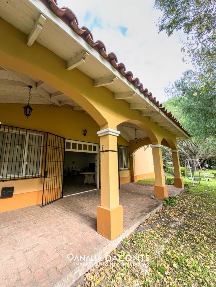 Propiedad estilo colonial en Barrio el Tejado