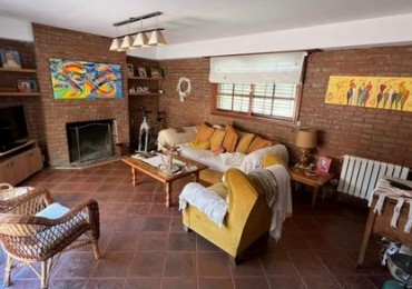 Gran chalet 4 amb. Aragon 5800. Gran parque. Toma valores