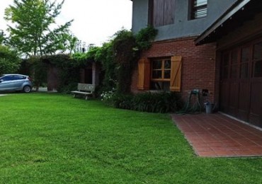 Espectacular chalet sobre 2 lotes Caisamar