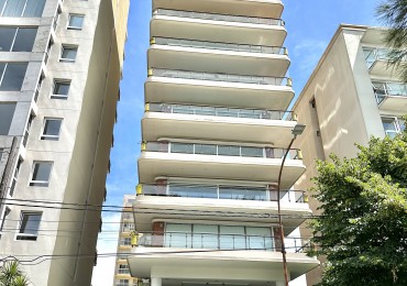 Semipiso 2 amb frente al Golf con cochera