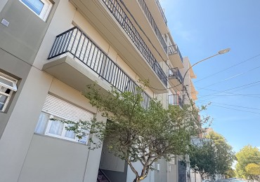 Depto 3 amb reciclado con cochera en Chauvin