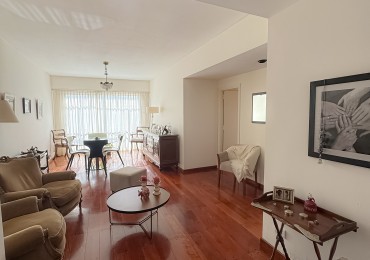 Gran departamento 3 amb y dep con cochera en Centro