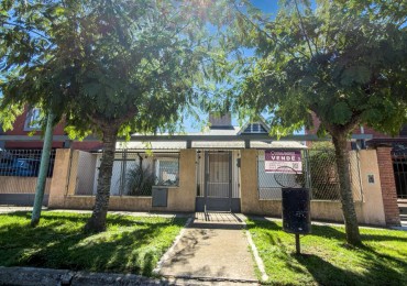 Moderno chalet 4 amb con garage y gran parque
